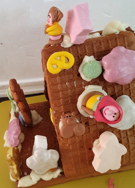 GIN-ger bread house making session