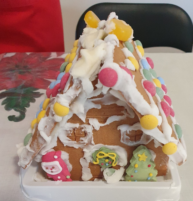 GIN-ger bread house making session