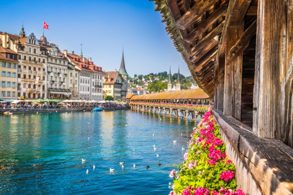 CASTLES ALONG THE RHINE