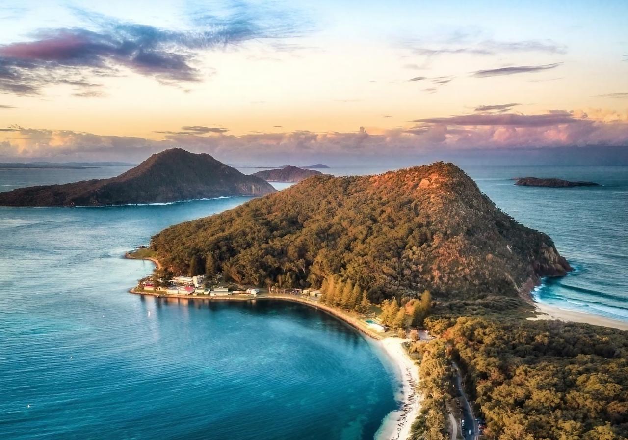 NELSON BAY - PORT STEPHENS TOUR