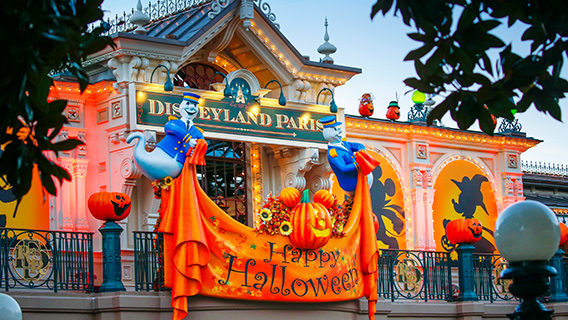 Disneyland Paris - Travel - Halloween