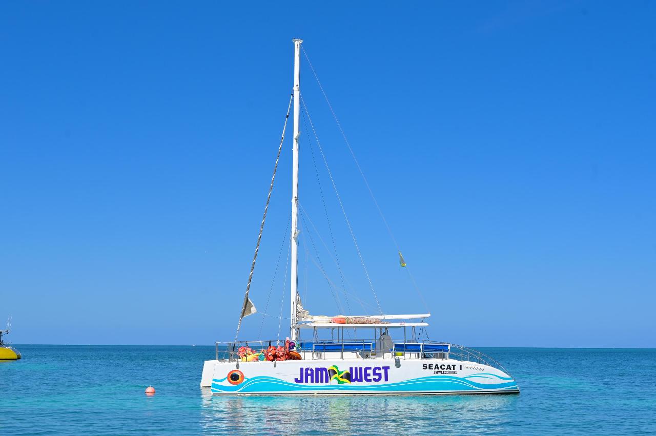 NEGRIL - Jamwest Beach Catamaran 