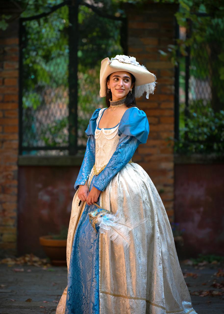 A delightful dress-up experience including professional photoshoot