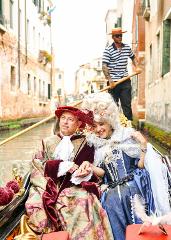 A delightful dress-up experience including professional photoshoot and gondola