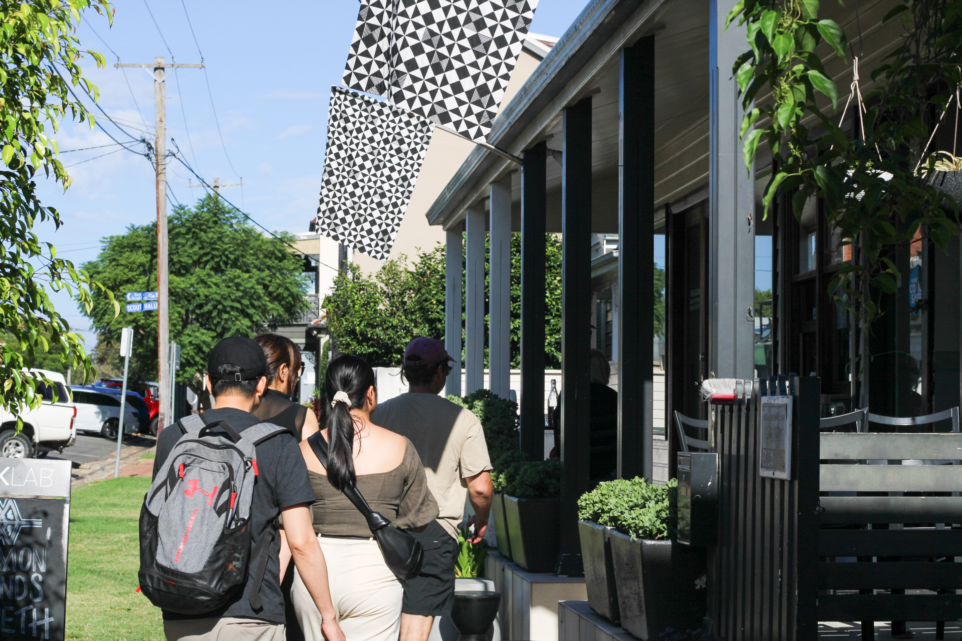 Country Towns, Rivers & an Aussie Farm. Departing Newcastle.