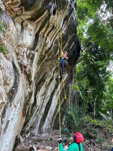 Painted Rock Rappel, Belize