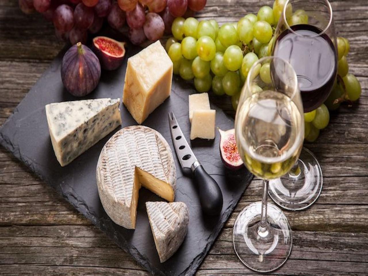 Huon Valley Food & Wine Immersion PRIVATE Customisable Tour - Cheesemaking class, wine & spirit tastings, top-rated lunch, honey farm visit. Full Day