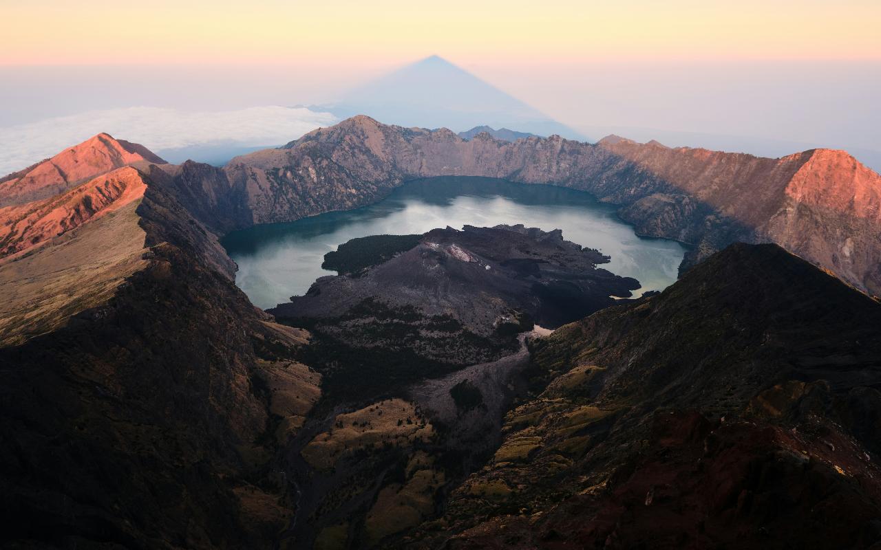  2 day / 1 night Mt. Rinjani Volcano Crater Rim Trek, Lombok: Sembalun Group Package 