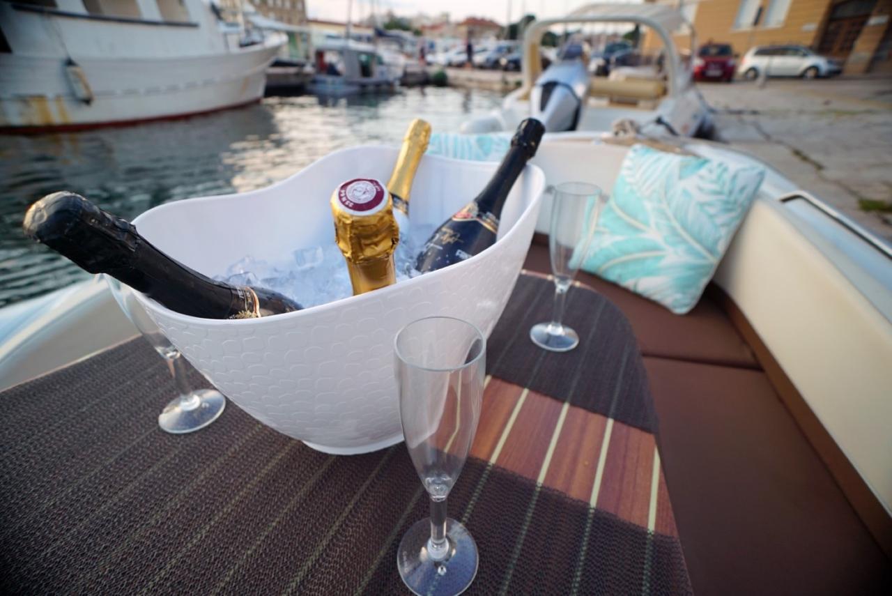 Sunset Tour - Boat: Ris 650 (2)