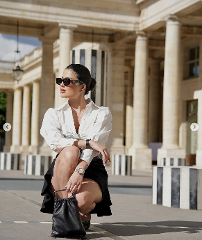 Photoshoot with a Professional Photographer - 2 Hours in Paris