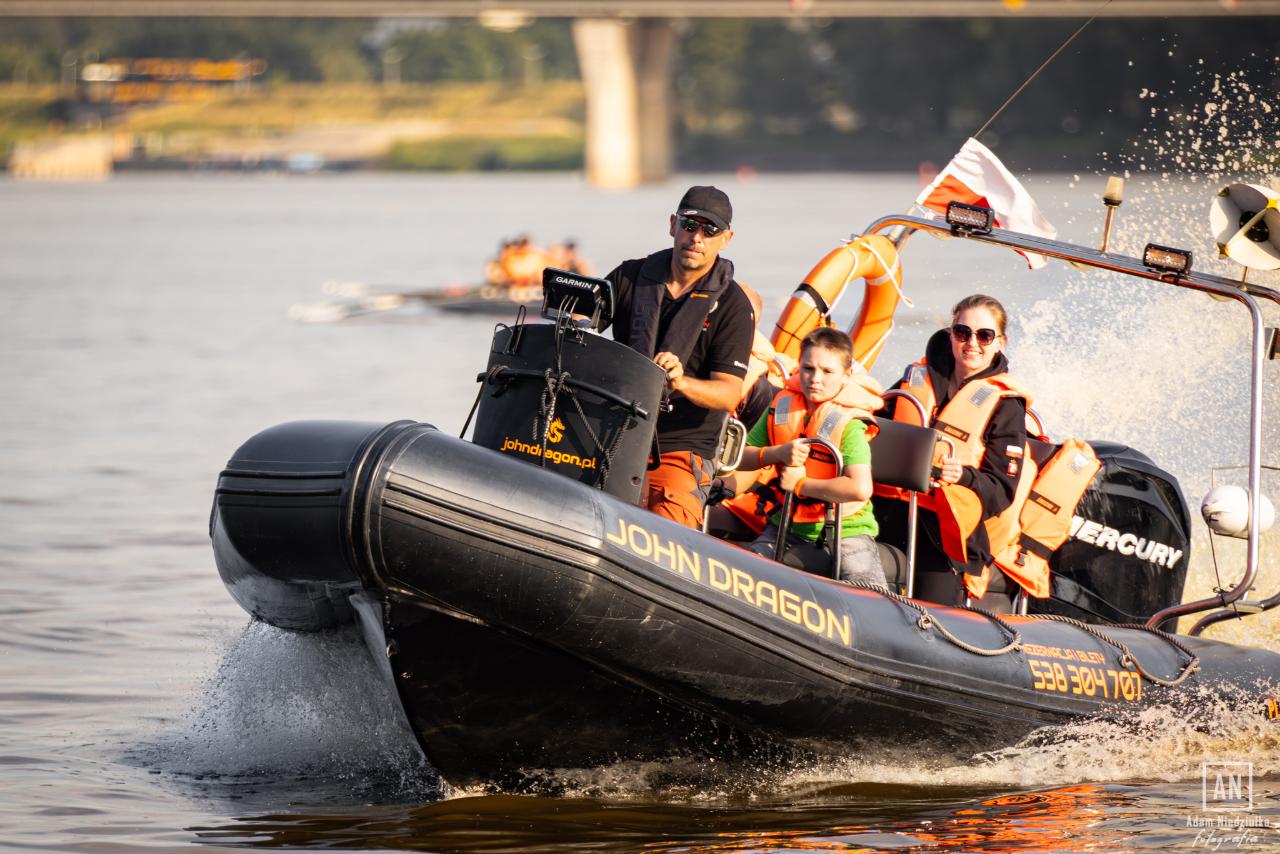 Zegrze: Private Speedboat tour around the lake up to 6 people