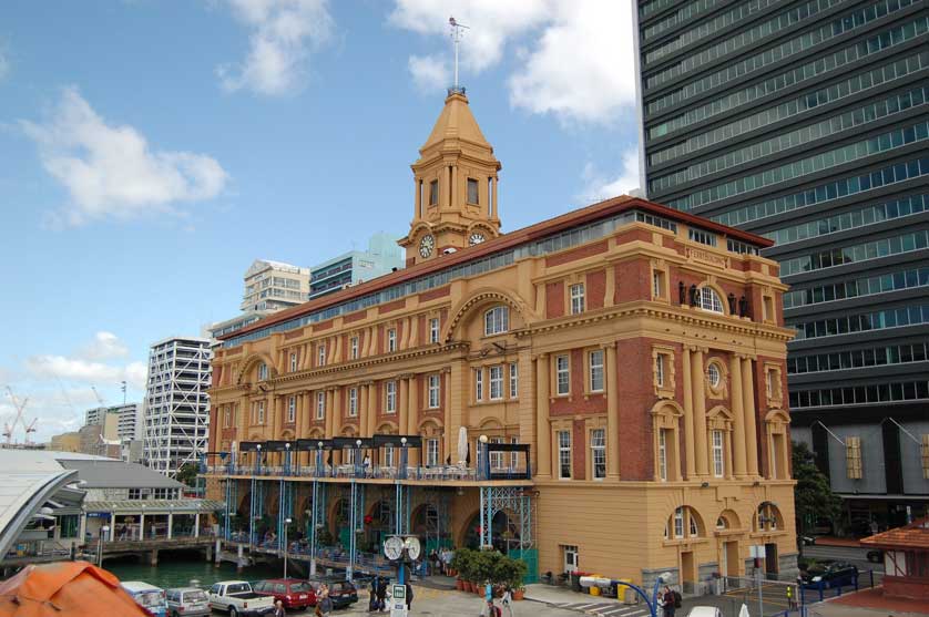 Auckland Day Trips Sampler (3 days / 2 nights)