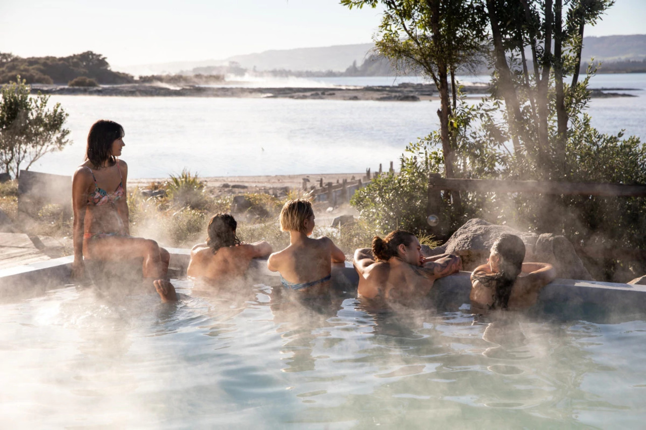 Te Puia & Polynesian Spa Rotorua Private Tour Ex Auckland