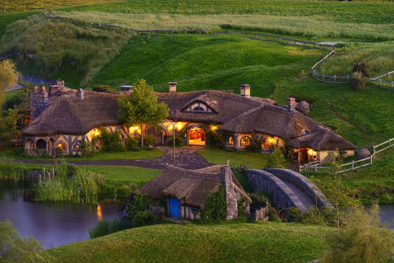 Auckland Hobbiton Movie Trip by NZ GO Tours & Travel