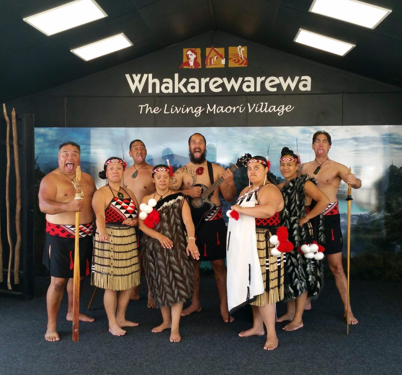 From Auckland: Rotorua Māori Village Tour & Performance - Small Group 