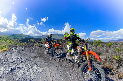 Squawking with a dirt bike on Mount Batur