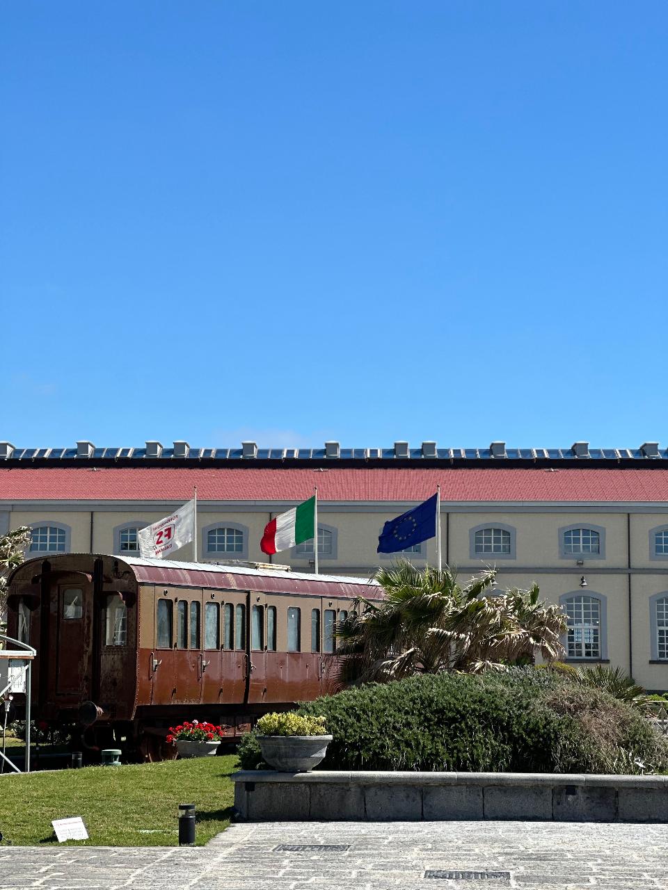 Pietrarsa Railway Museum ENGLISH Guided Tour & Transfer from Pompeii