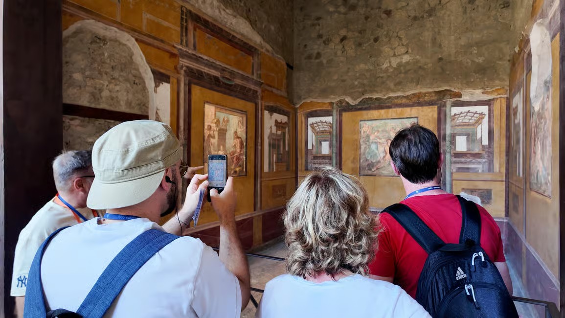 Pompeii: Skip-the-Line Entry Ticket and App Audio Guide without Suburban Villas 