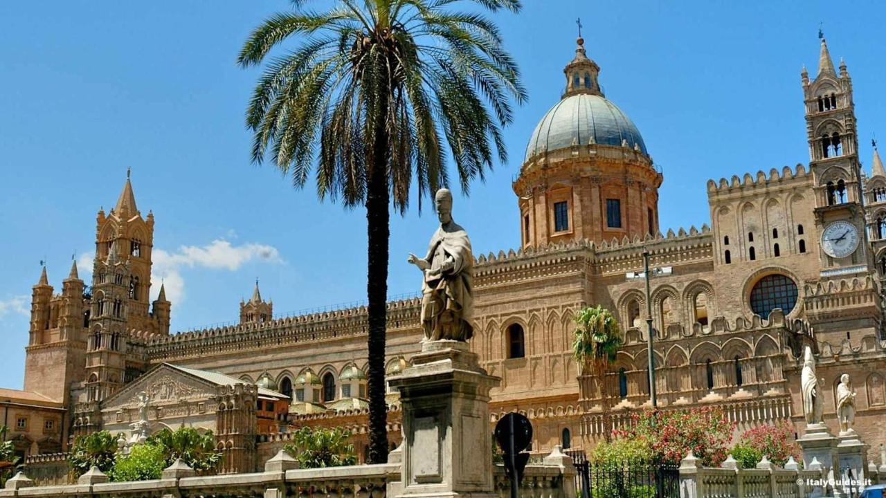 Evening Walking Tour of Palermo Old Town