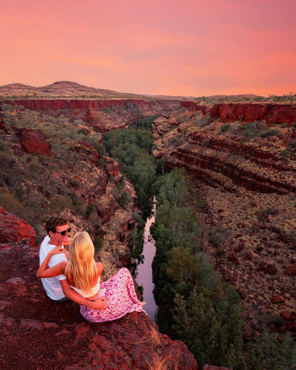 Colours of Karijini: Joffre Gorge (Jijngunha) Sunset Walk