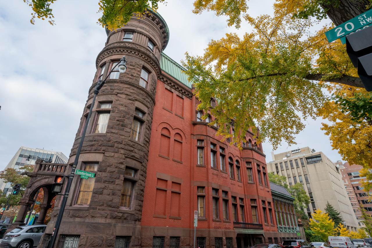 Dupont: Mansions of the Gilded Age Walking Tour