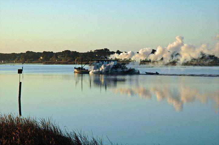 Clayton Bay Lunch Cruise (10.00am - 3.30pm)