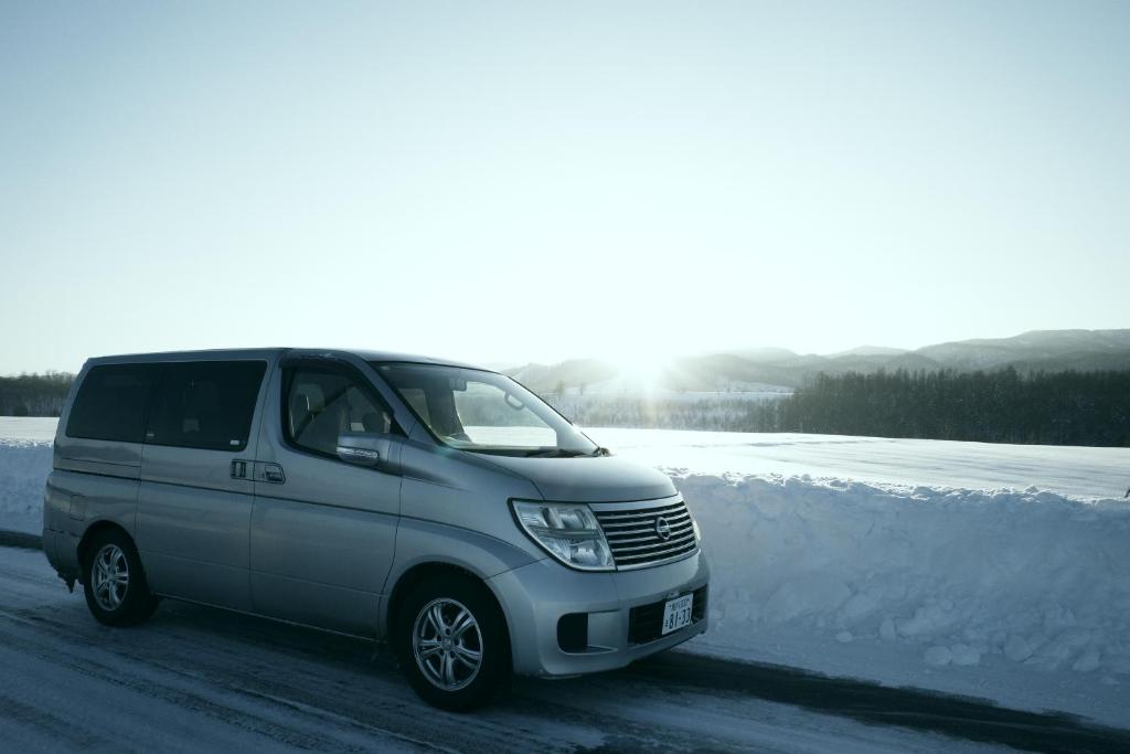 Van Transfer: Single Day (Round Trip)
