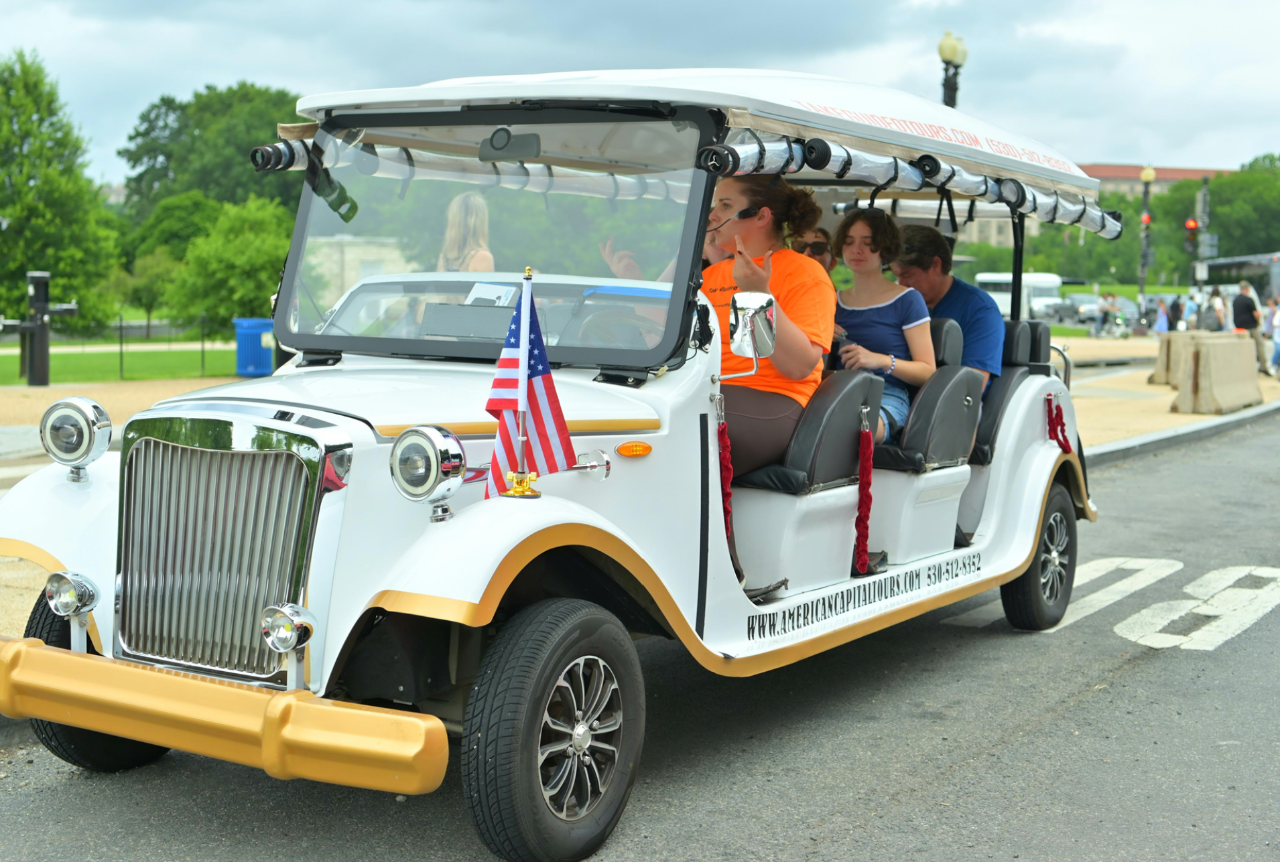 Washington DC: American History & D.C. Monuments Day & Night Guided Tour by E-Cart