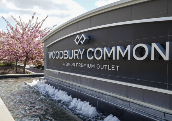 From NYC: Woodbury Common Premium Outlets Shopping Tour