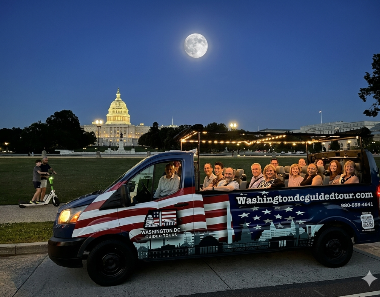 DC: Open Air Minibus Moonlight Tour