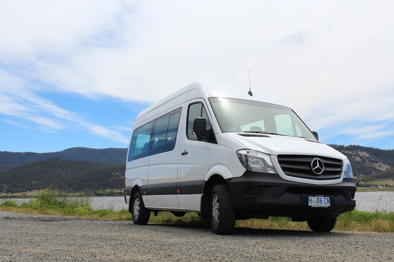 iWander Bus Charter Service