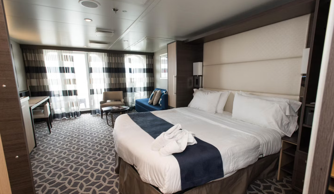 Royal Flush Voyager - Junior Suite High Occupancy