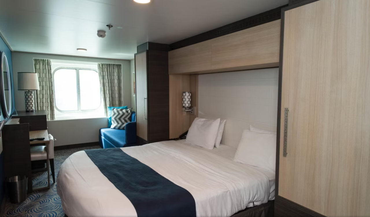 Royal Flush Voyager - Ocean View Stateroom