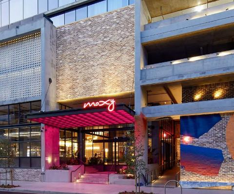 Darling Harbour to Moxy Sydney Airport