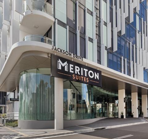 Darling Harbour to Meriton Suites Mascot Central