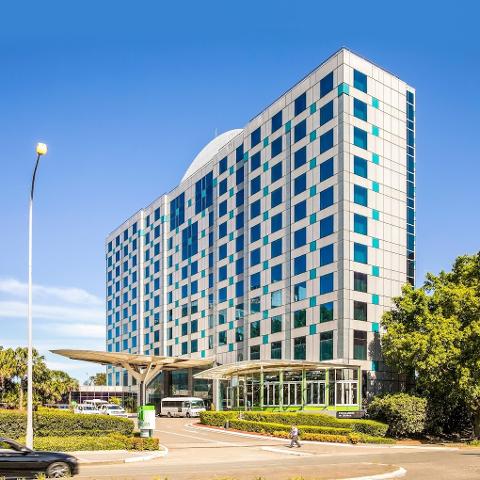 Darling Harbour to Holiday Inn Mascot