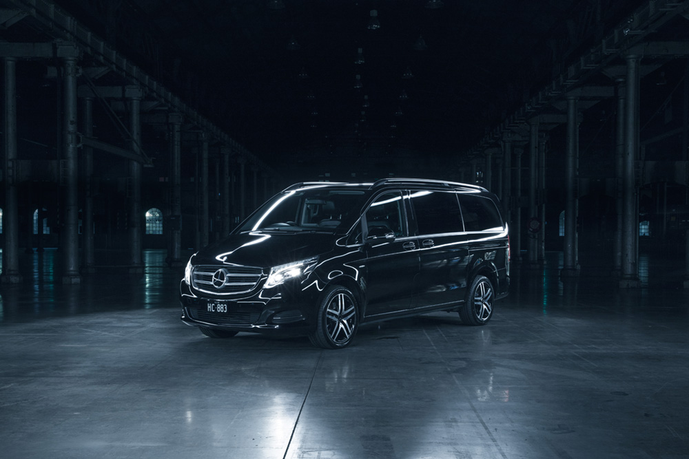 Departure to Airport People Mover 7 Seater Private Transfer