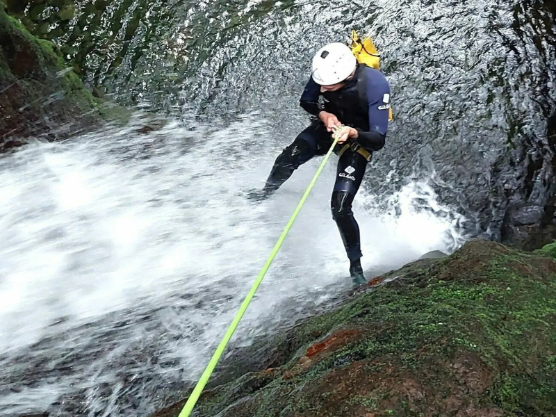 Canyoning intermediaire - Ravine Chaude - Gourbeyre