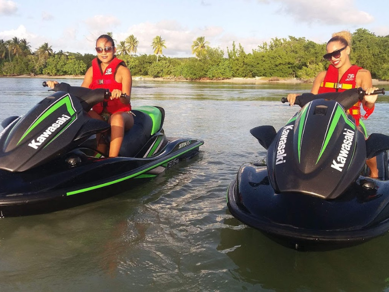 Randonnées en Jet Ski au départ du Gosier - (Initiation, 1h, 2h, 1/2 journée)