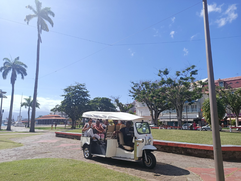 Balade en Tuktuk à la découverte de Pointe-à-Pitre