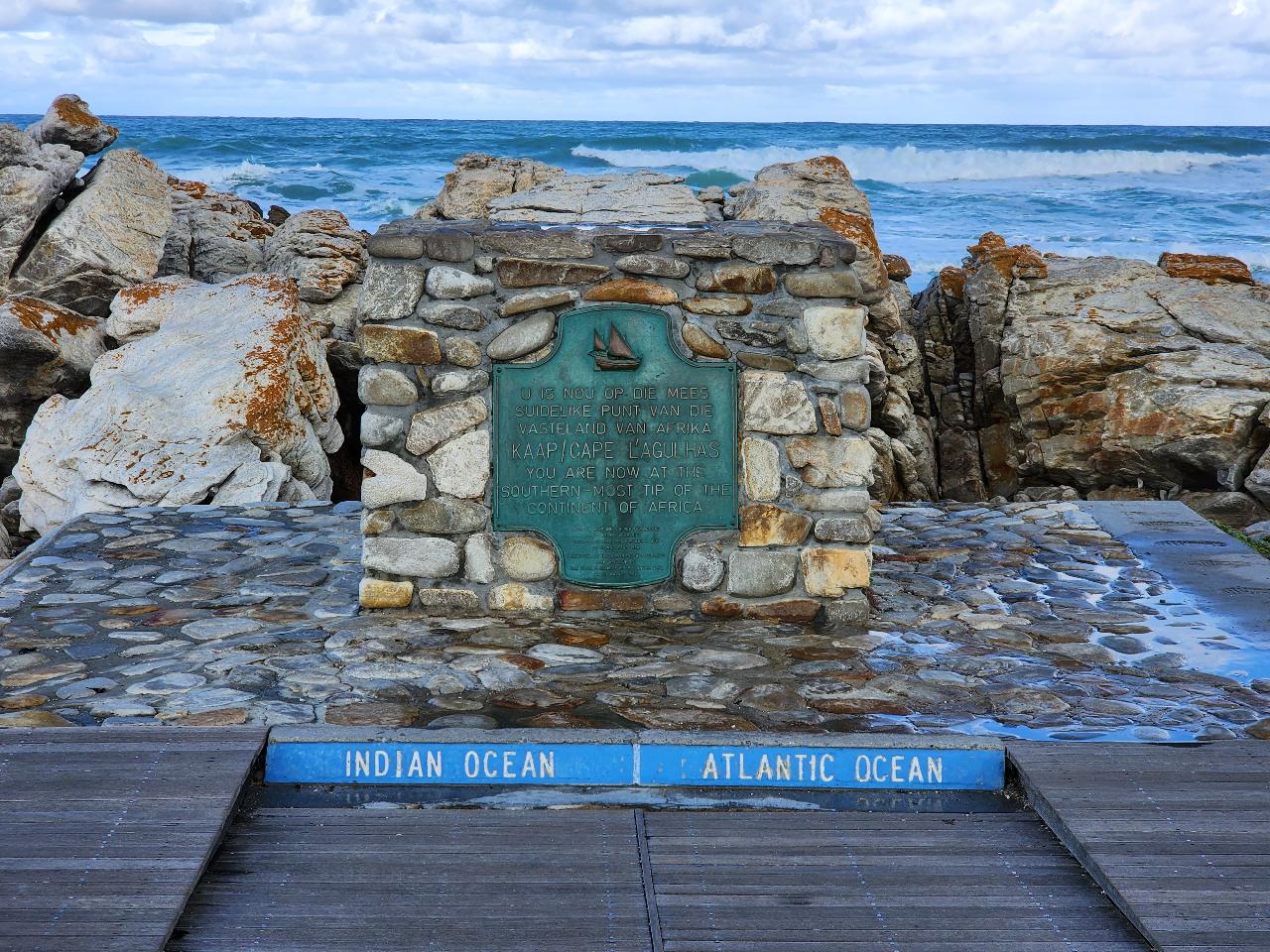 WHALE TALES & WINE TRAILS: CAPE AGULHAS TO STELLENBOSCH