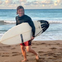 Surf group of 3 persons with Instructor