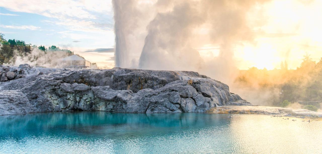 Student - Rotorua Luxury Tour