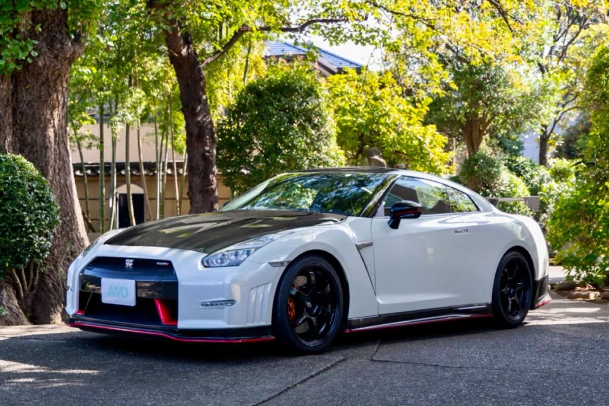  EXPERIENCE DRIVING with PREMIUM VEHICLES | 体験走行のプレミアム車両レンタル