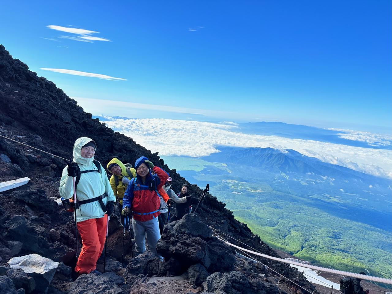 MT. FUJI CLIMB (1-DAY HIKE) | 富士登山ツアー (日帰り)