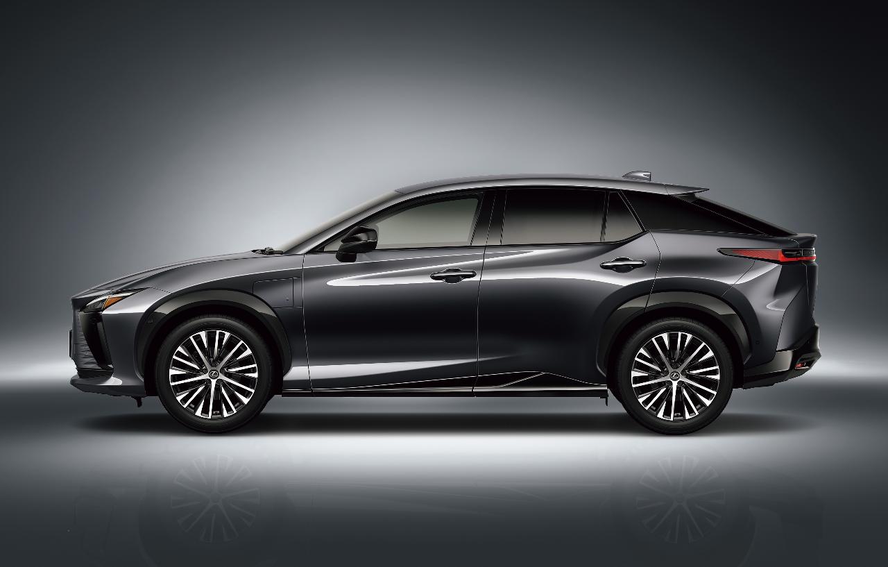 【5/1-6/19】LEXUS RZ350e (BEV) TEST DRIVE ON PUBLIC ROAD | 公道試乗