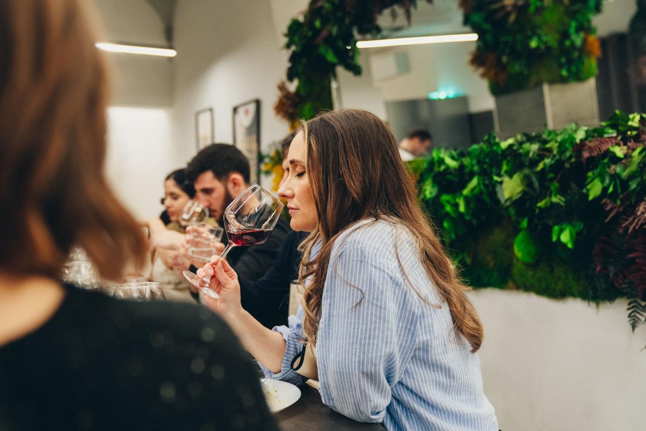 Your Wine tasting with an Italian sommelier