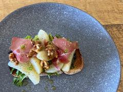 Pear & Prosciutto Bruschetta