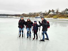 Family Friendly Private Ice Skating Tour with Lunch