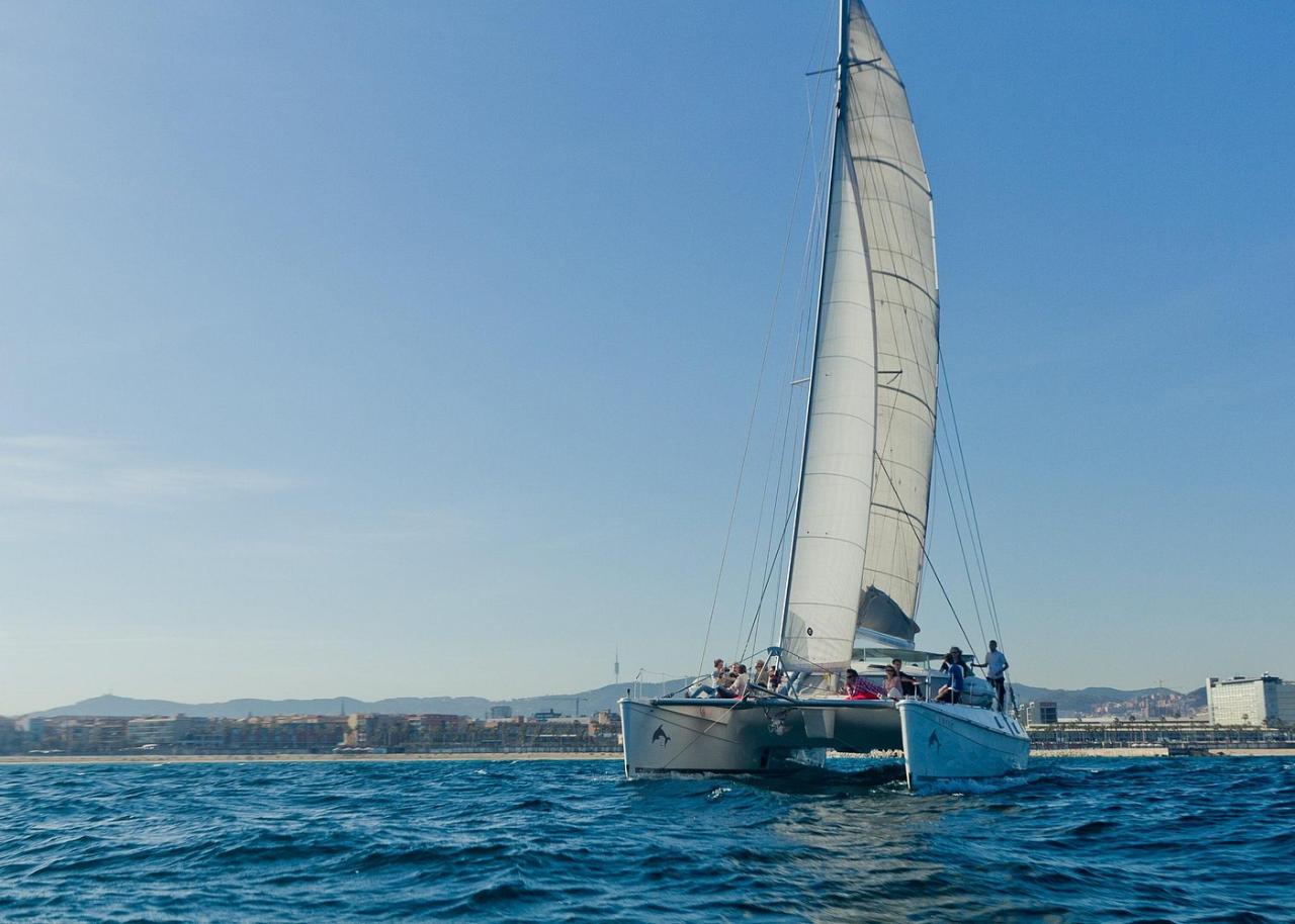 3 Hours PRIVATE CATAMARAN 10 to 35 Guests Sailing Experience Barcelona